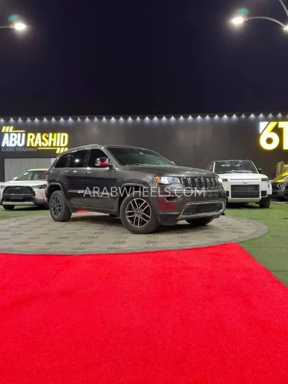 Jeep Cherokee 2019 for Sale in Ajman Image-8