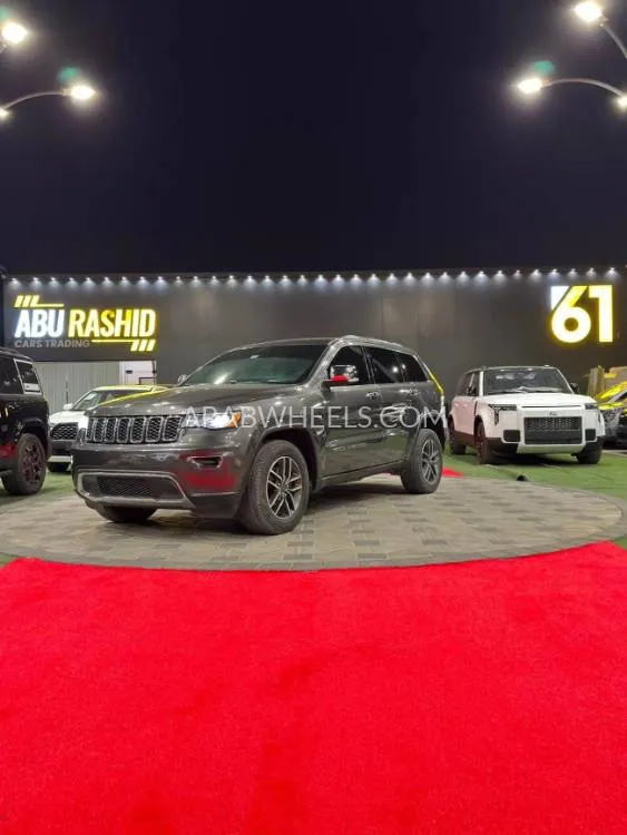 Jeep Cherokee 2019 for Sale in Ajman Image-11