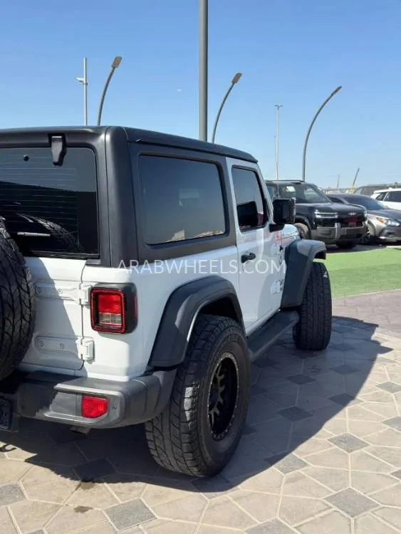 Jeep Wrangler 2018 for Sale in Ajman Image-8