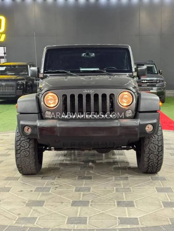 Jeep Wrangler 2018 for Sale in Ajman Image-4