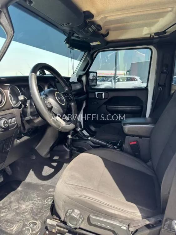Jeep Wrangler 2018 for Sale in Ajman Image-5