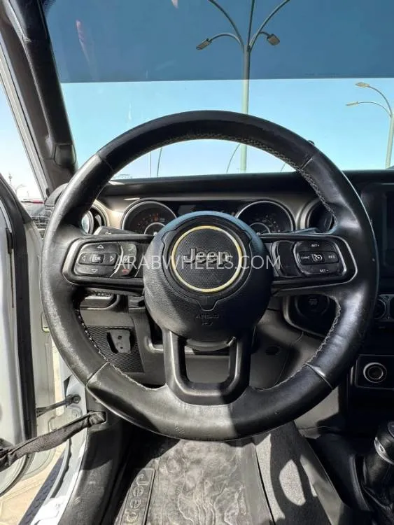 Jeep Wrangler 2018 for Sale in Ajman Image-8