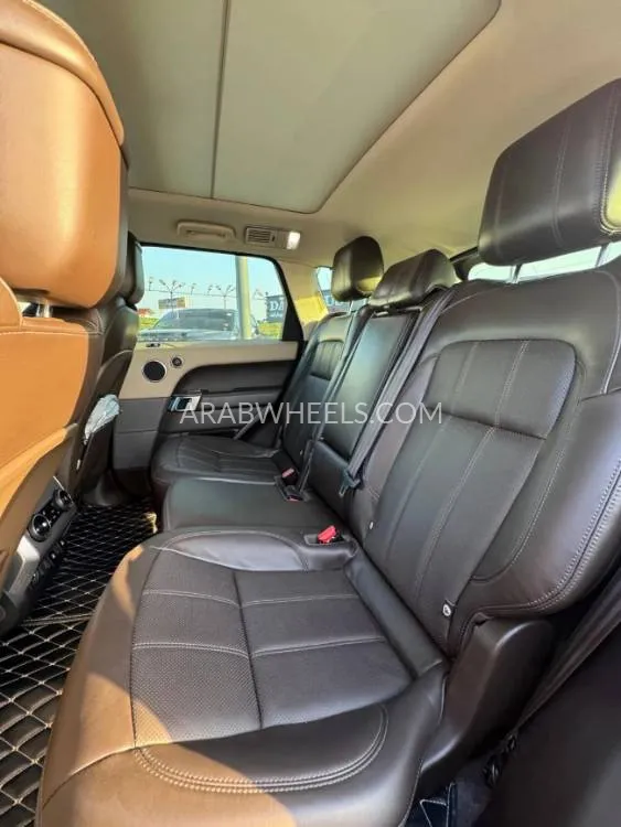 Land Rover Range Rover Sport 2019 for Sale in Ajman Image-11
