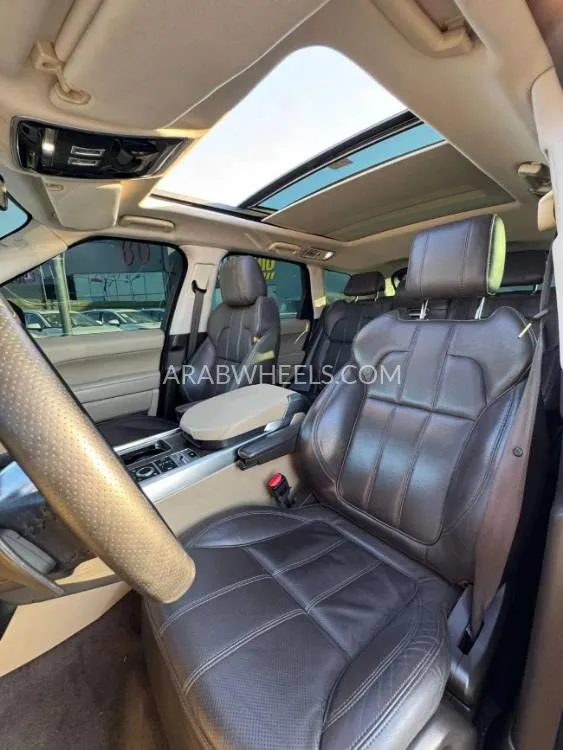 Land Rover Range Rover Sport 2015 for Sale in Ajman Image-18