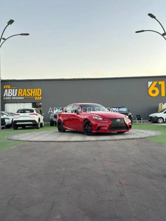 لكزس IS 2016 for Sale in عجمان Image-6