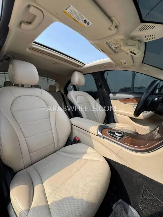 Mercedes Benz C Class 2019 for Sale in Ajman Image-10
