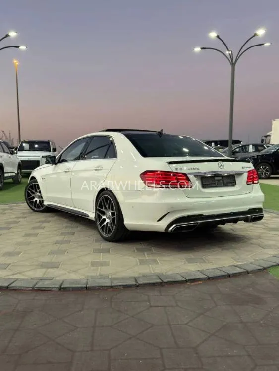 Mercedes Benz E Class 2014 for Sale in Ajman Image-10
