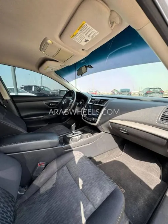 Nissan Altima 2018 for Sale in Ajman Image-12