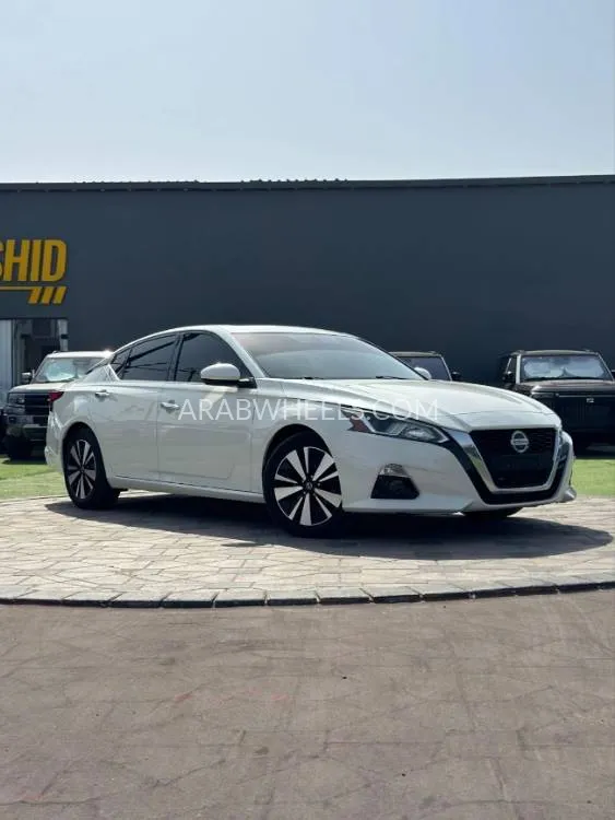 Nissan Altima 2020 for Sale in Ajman Image-8