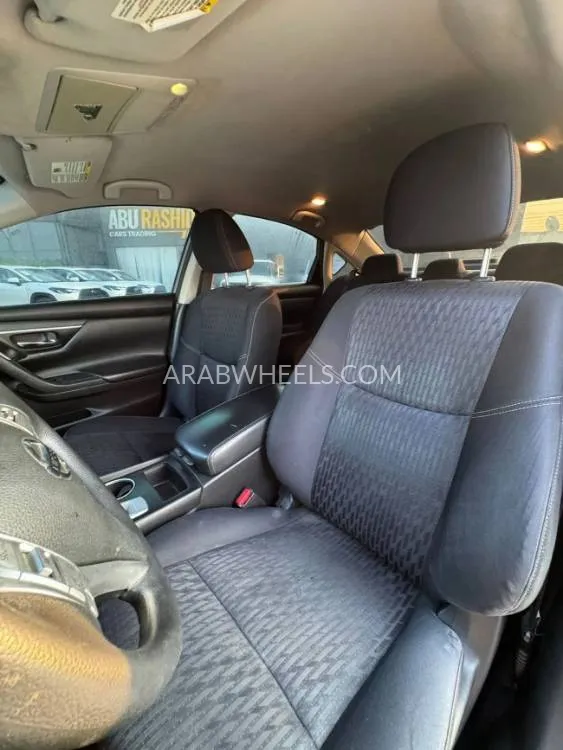 Nissan Altima 2018 for Sale in Ajman Image-8
