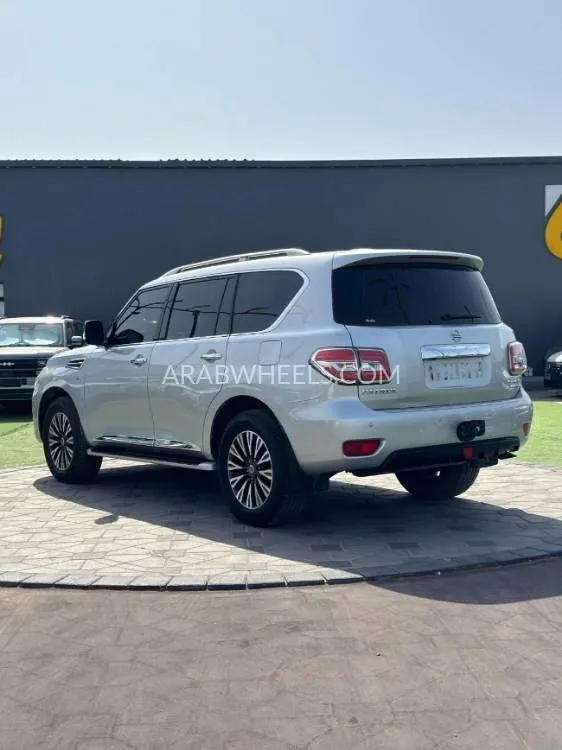 Nissan Patrol 2017 for Sale in Ajman Image-16
