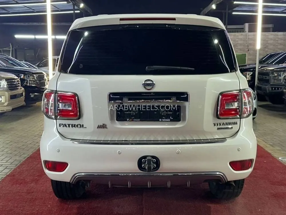 Nissan Patrol 2019 for Sale in Ajman Image-17
