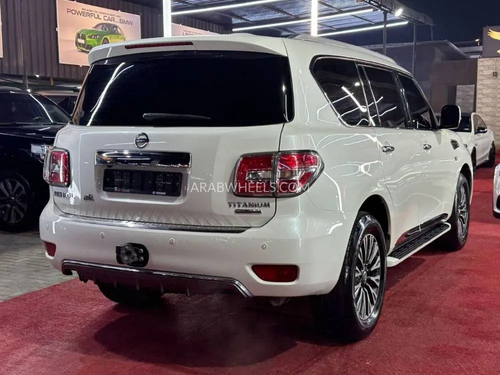 Nissan Patrol 2019 for Sale in Ajman Image-24