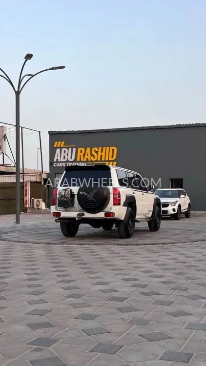 Nissan Patrol 2019 for Sale in Ajman Image-12