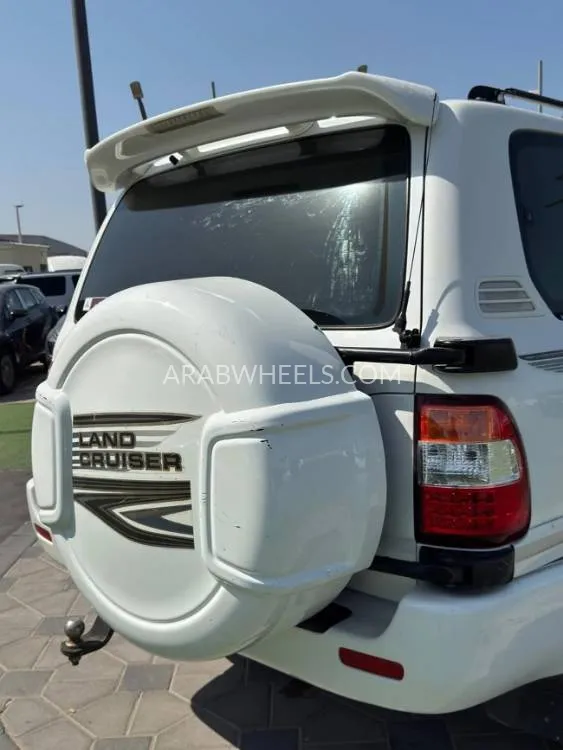 Toyota Land Cruiser 2006 for Sale in Ajman Image-6