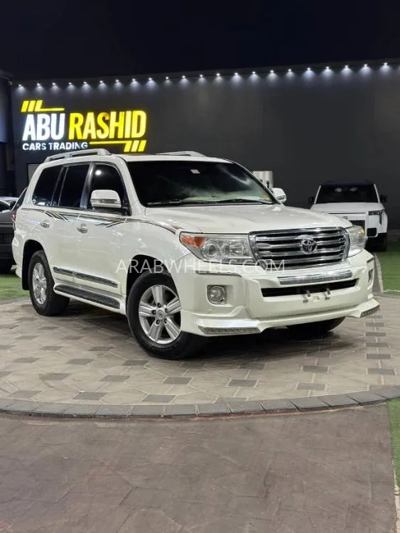 Toyota Land Cruiser 2014 for Sale in Ajman Image-3