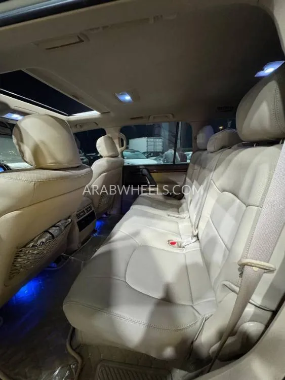 Toyota Land Cruiser 2014 for Sale in Ajman Image-6
