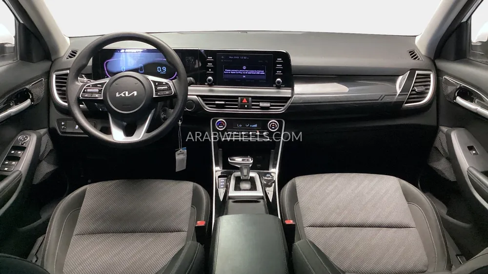 Kia Seltos 2024 for Sale in Dubai Image-11