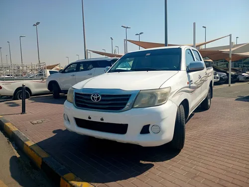 Toyota Hilux 2.7L Double Cab GL M/T 4x2 2015 for Sale
