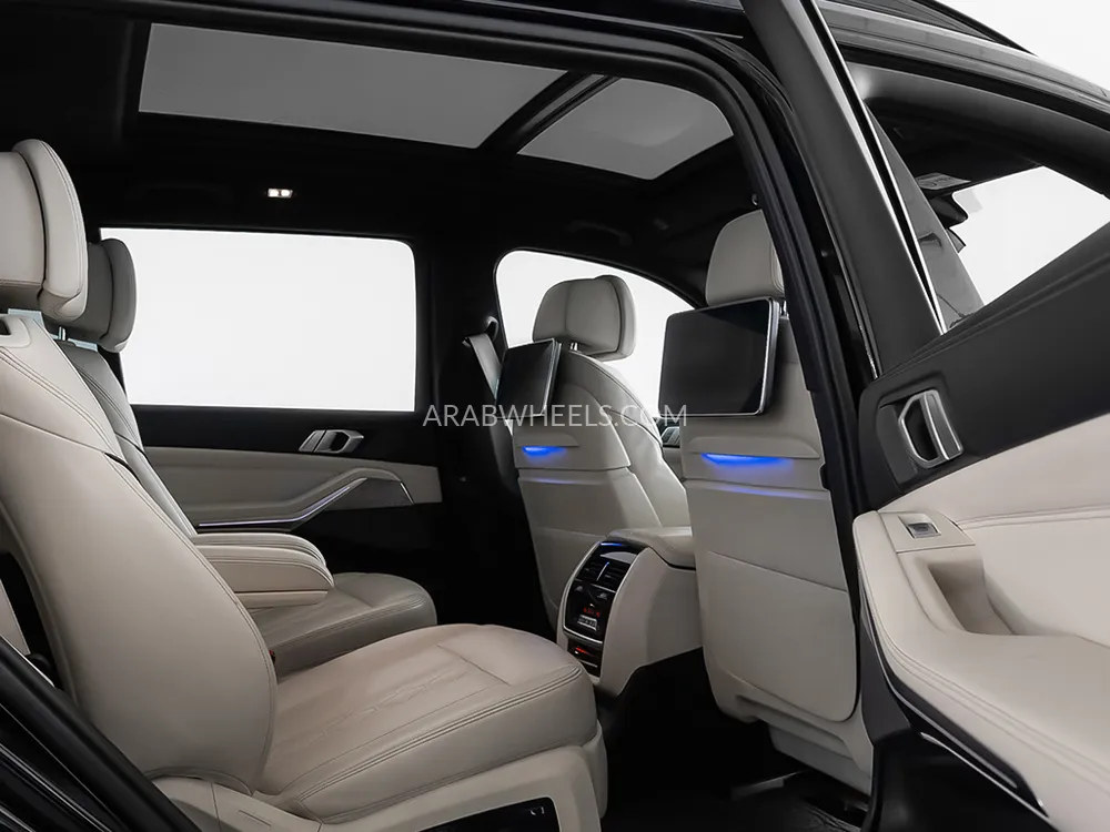 BMW X7 2019 for Sale in Dubai Image-11