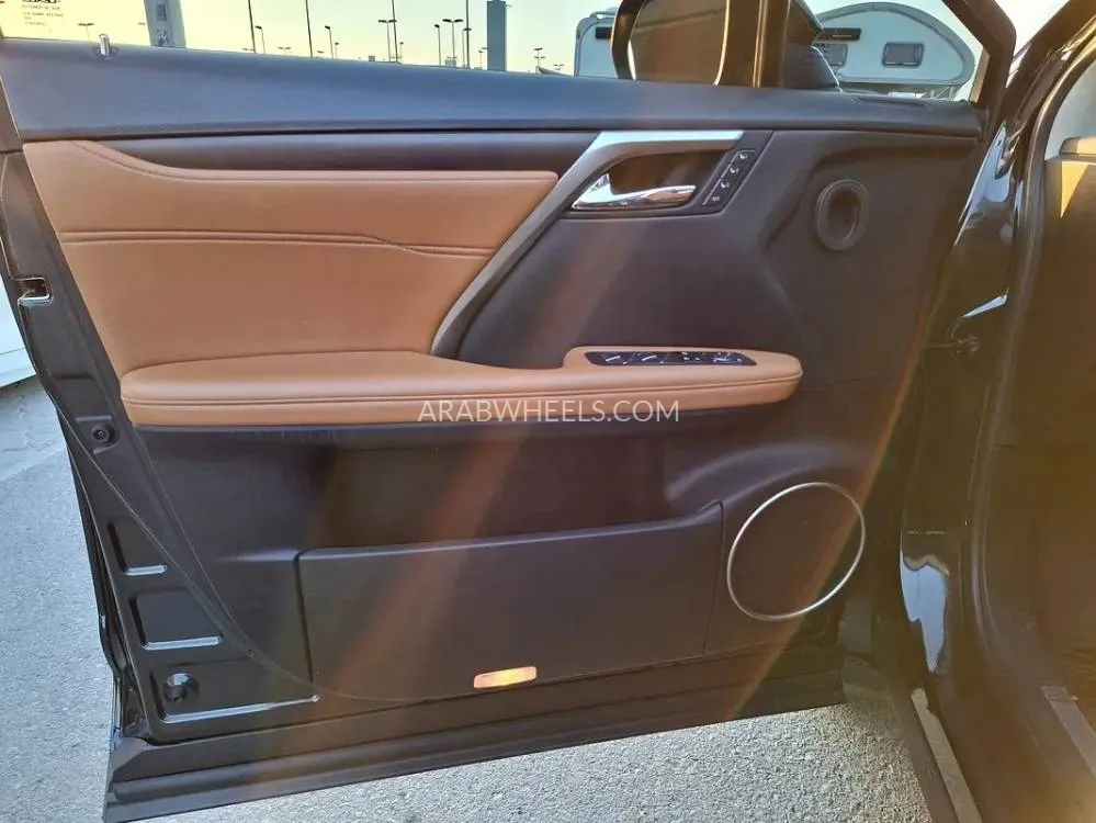 Lexus RX 2022 for Sale in Sharjah Image-11