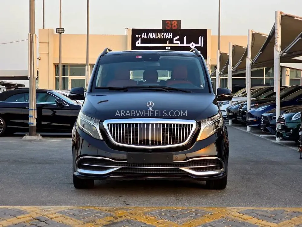 Mercedes Benz V Class 2018 for Sale in Sharjah Image-3
