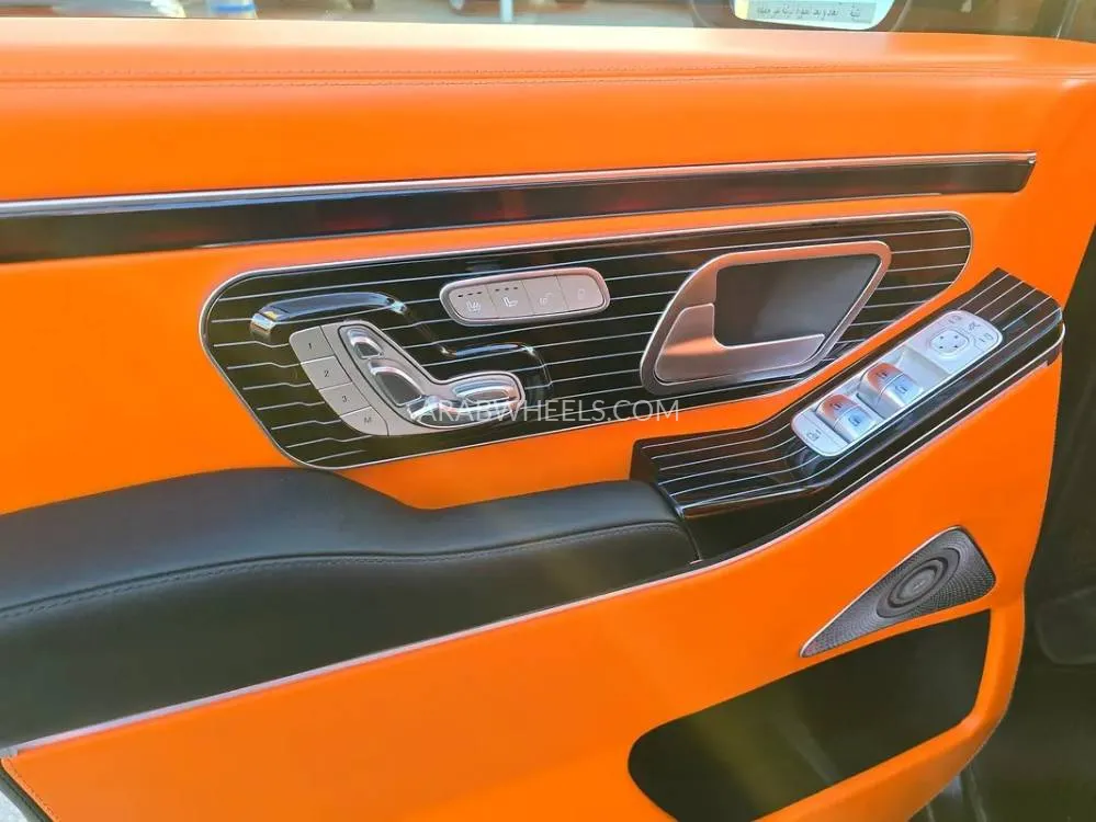 مرسيدس بنز كلاس V 2018 for Sale in الشارقة Image-5