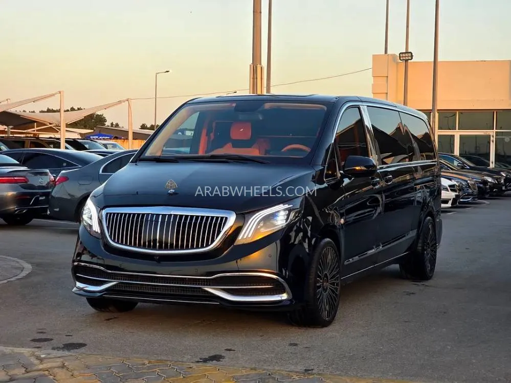 مرسيدس بنز كلاس V 2018 for Sale in الشارقة Image-2