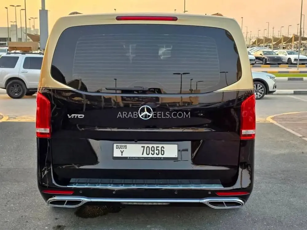 Mercedes Benz Vito 2018 for Sale in Sharjah Image-7