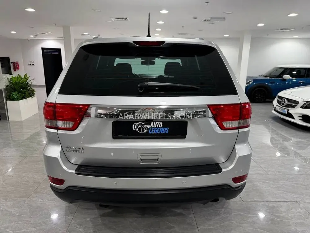 Jeep Grand Cherokee 2012 for Sale in Dubai Image-5