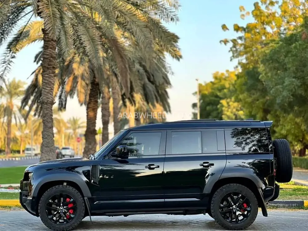 Land Rover Defender 2023 for Sale in Dubai Image-6