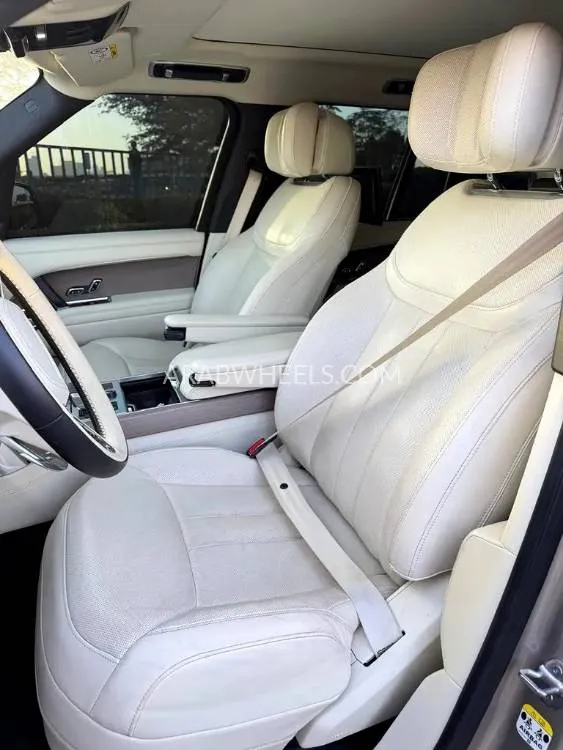 Land Rover Range Rover 2022 for Sale in Dubai Image-4