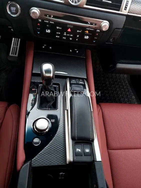 Lexus GS 2017 for Sale in Sharjah Image-3