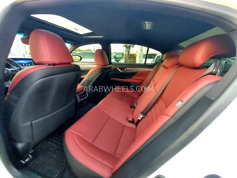 Lexus GS 2017 for Sale in Sharjah Image-7