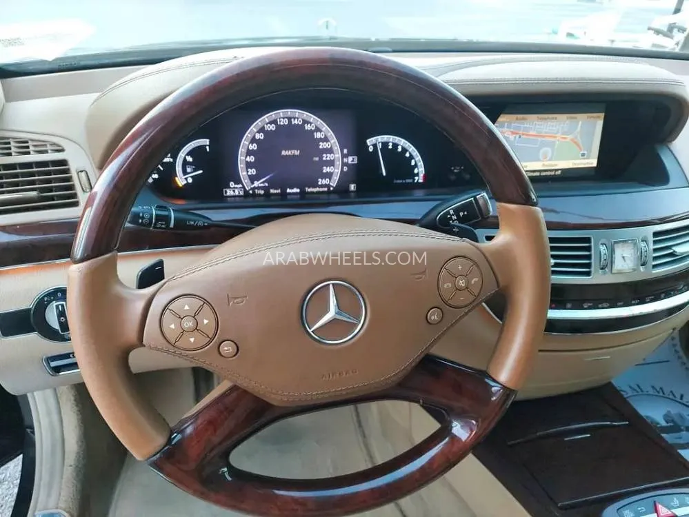 مرسيدس بنز CLS Class 2013 for Sale in الشارقة Image-3