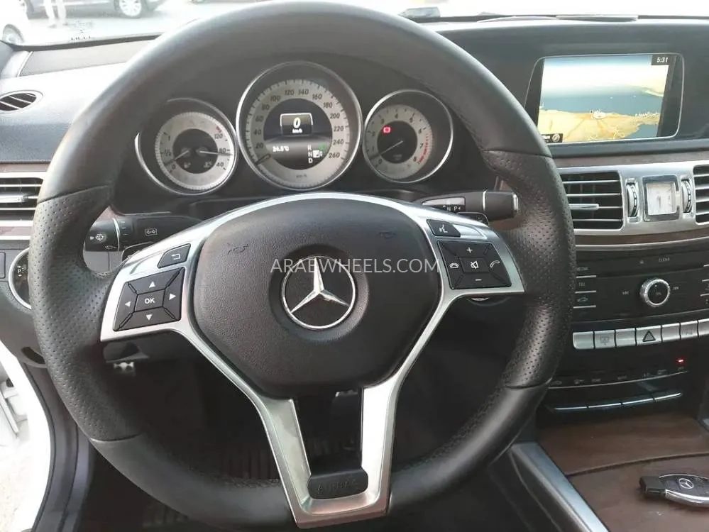 Mercedes Benz E Class 2016 for Sale in Sharjah Image-8