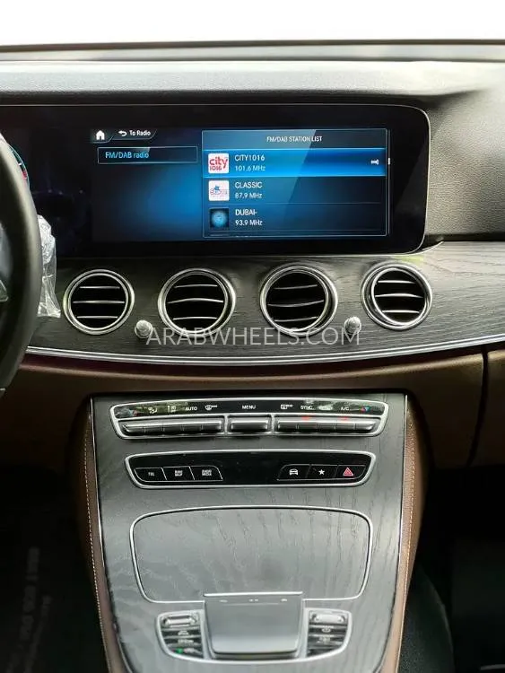 Mercedes Benz E Class 2021 for Sale in Dubai Image-2