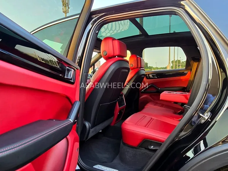 Porsche Cayenne 2023 for Sale in Sharjah Image-13