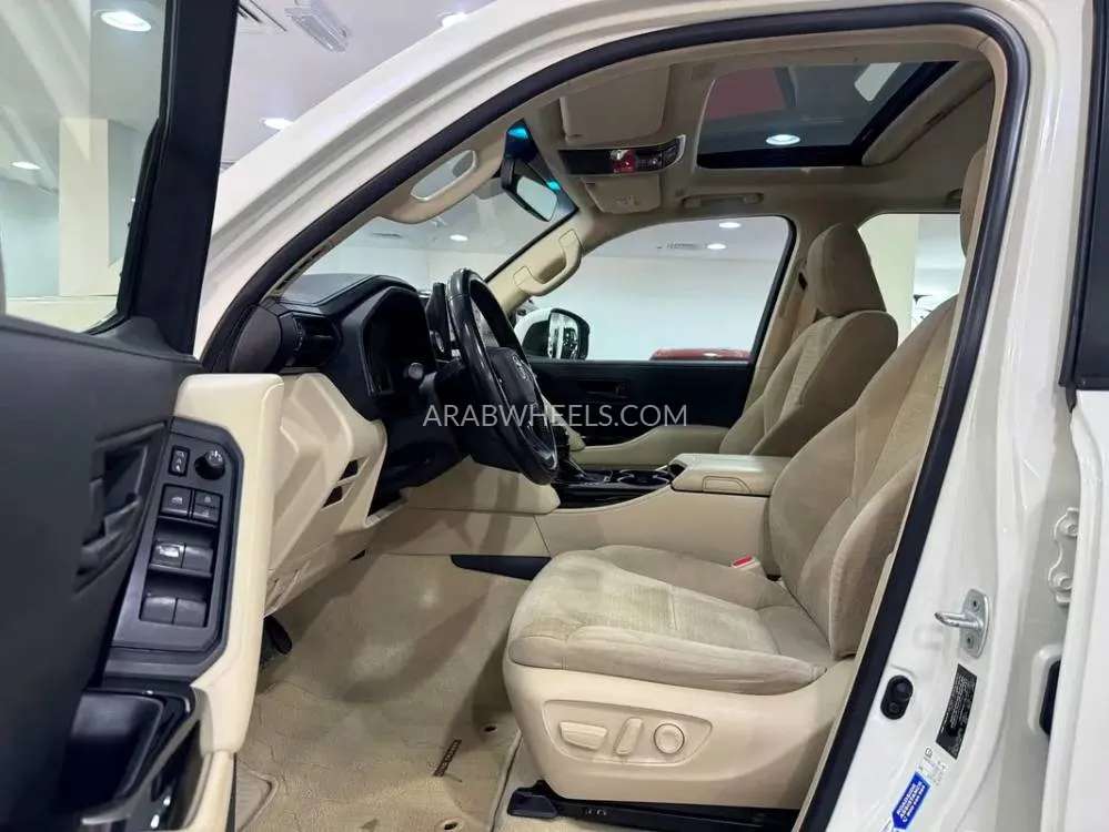 Toyota Land Cruiser 2023 for Sale in Dubai Image-15