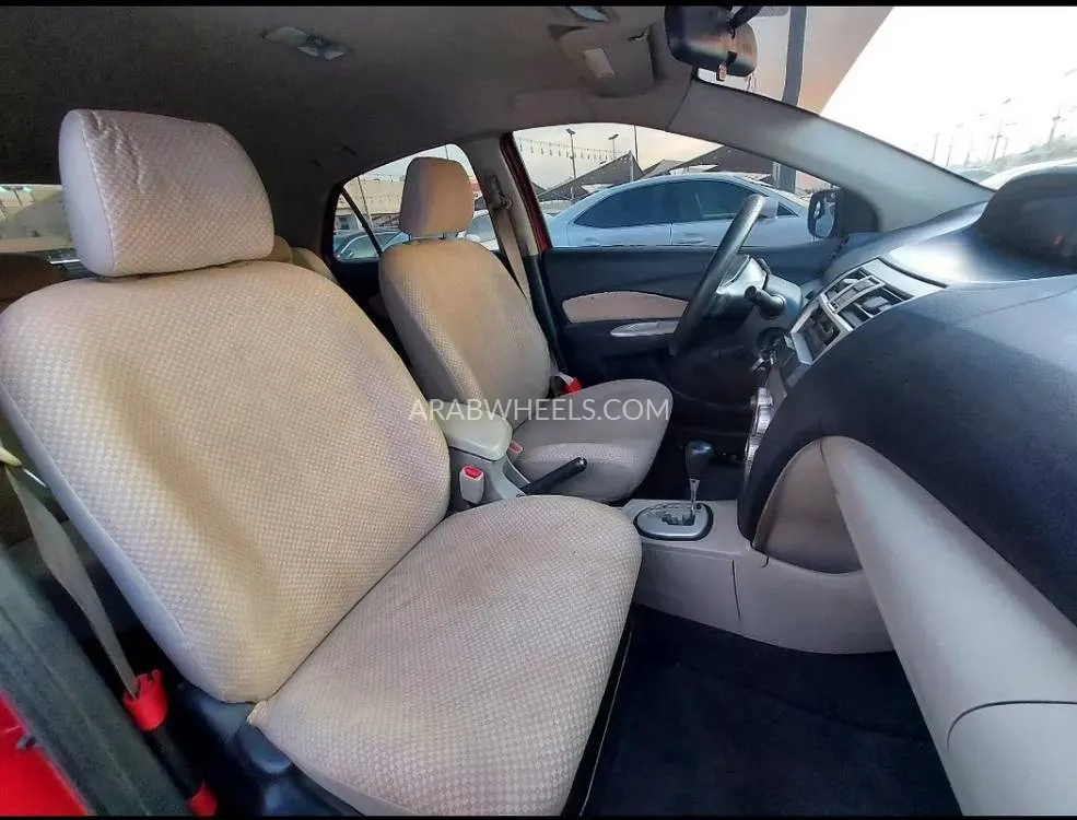 تويوتا يارس 2008 for Sale in الشارقة Image-8