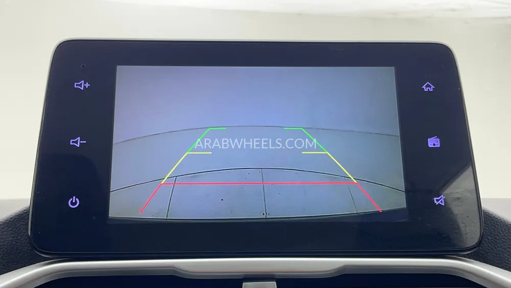 Chevrolet Captiva 2021 for Sale in Dubai Image-16