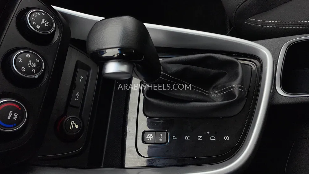 Chevrolet Captiva 2021 for Sale in Dubai Image-18