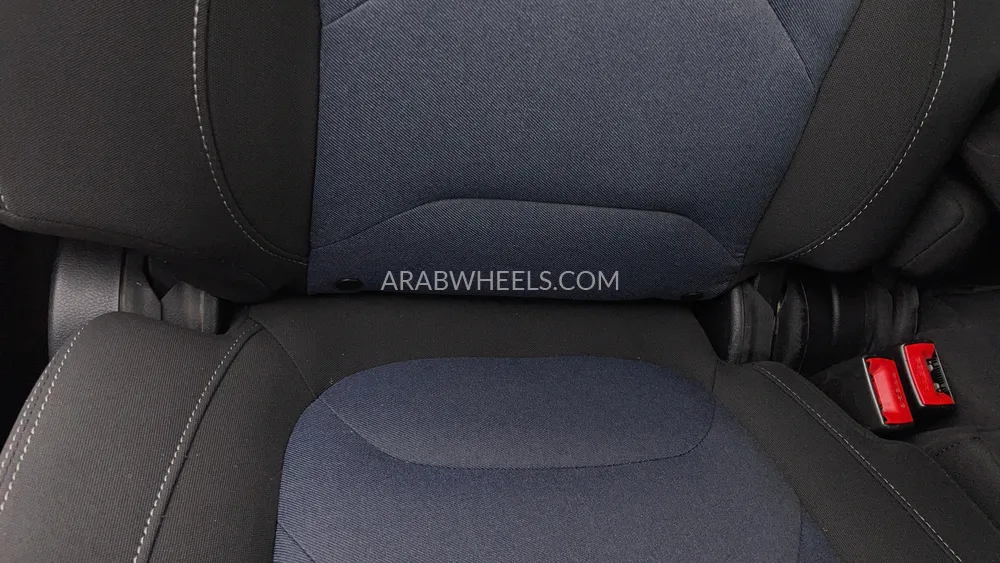 Chevrolet Captiva 2021 for Sale in Dubai Image-35