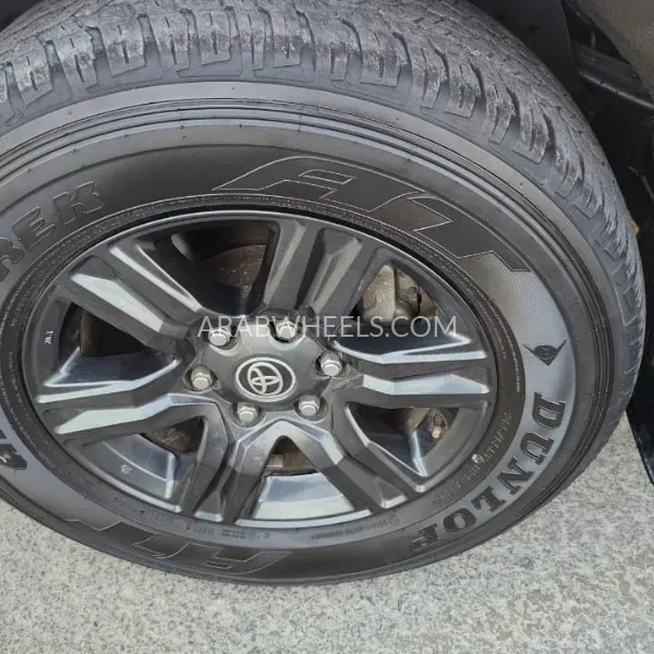 Toyota Hilux 2020 for Sale in Dubai Image-26