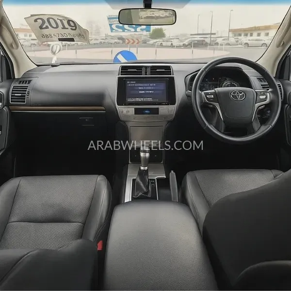 Toyota Land Cruiser Prado 2019 for Sale in Dubai Image-14