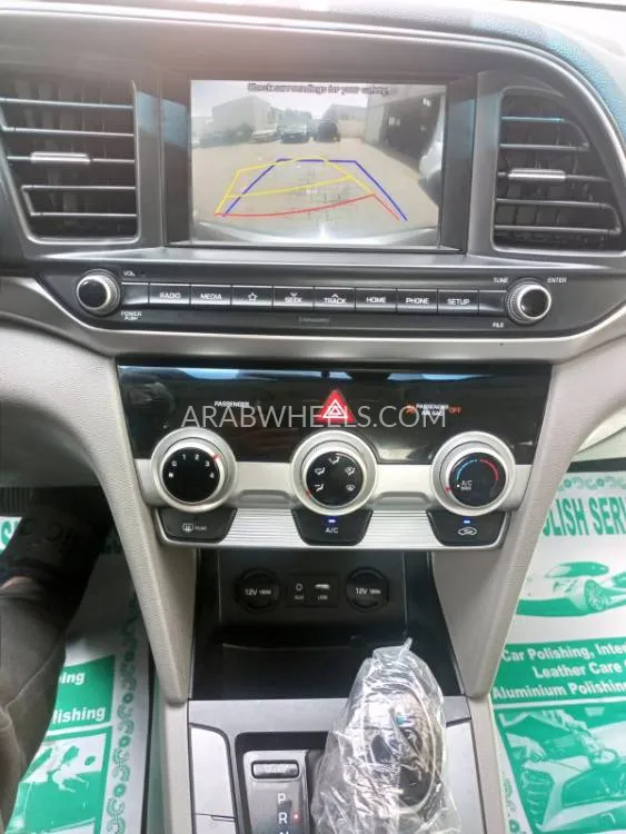 Hyundai Elantra 2019 for Sale in Dubai Image-8