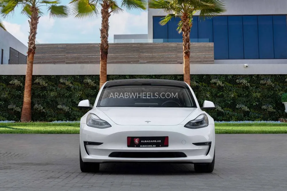Tesla Model 3 2021 for Sale in Dubai Image-3