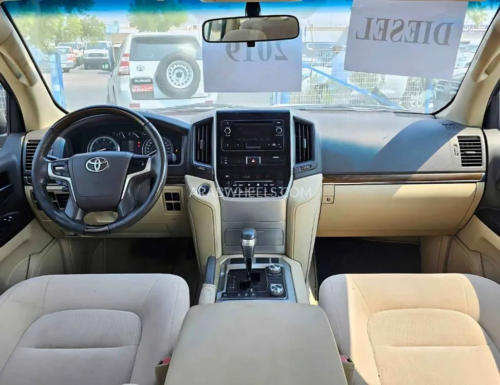 تويوتا لاند كروزر 2019 for Sale in دبي Image-5
