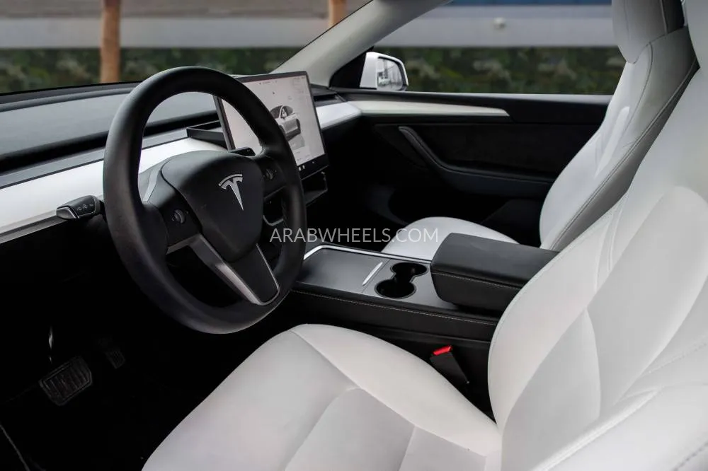Tesla Model Y 2022 for Sale in Dubai Image-8