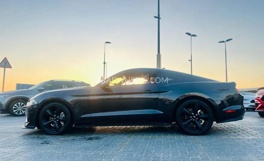 Ford Mustang 2022 for Sale in Sharjah Image-4